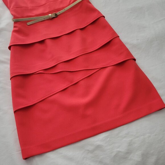 Gorgeous Coral Jessica Howard - Picture 3 of 9